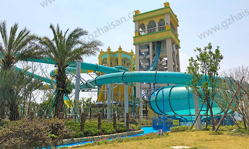 浙江大目湾阿拉的海水上乐园太空一号滑道