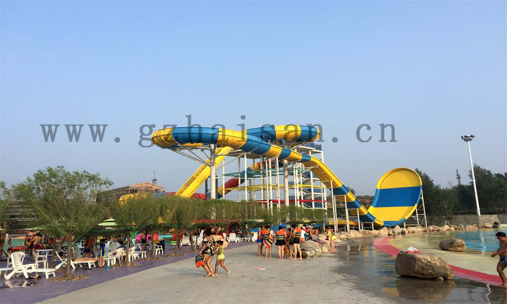 水上嬉戏乐园，欢乐无限畅享