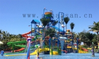 组合水滑梯，畅享水上乐趣